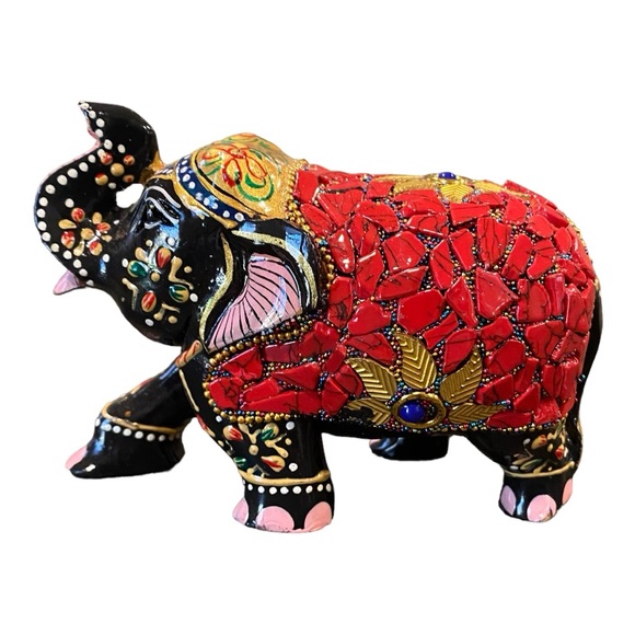 Elephant Figurine - Picture 2 of 7